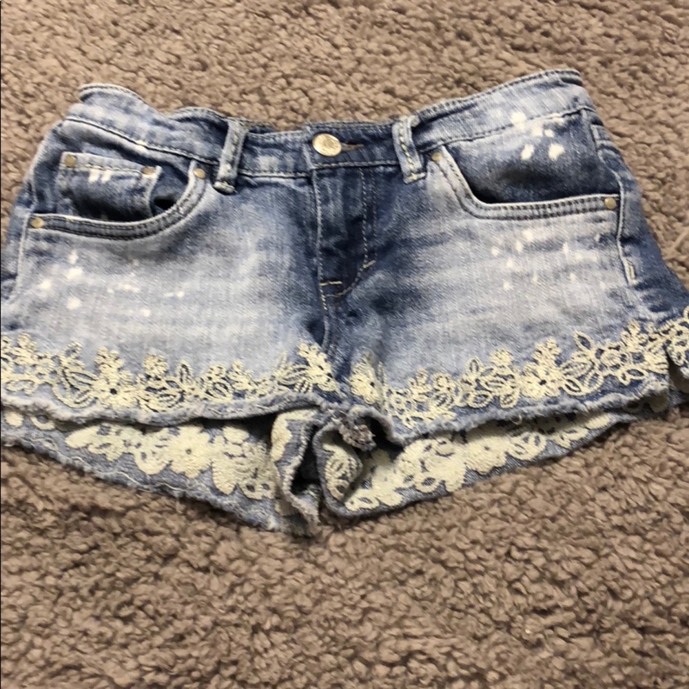 Levi’s denim short size 14 regular girls kids.
